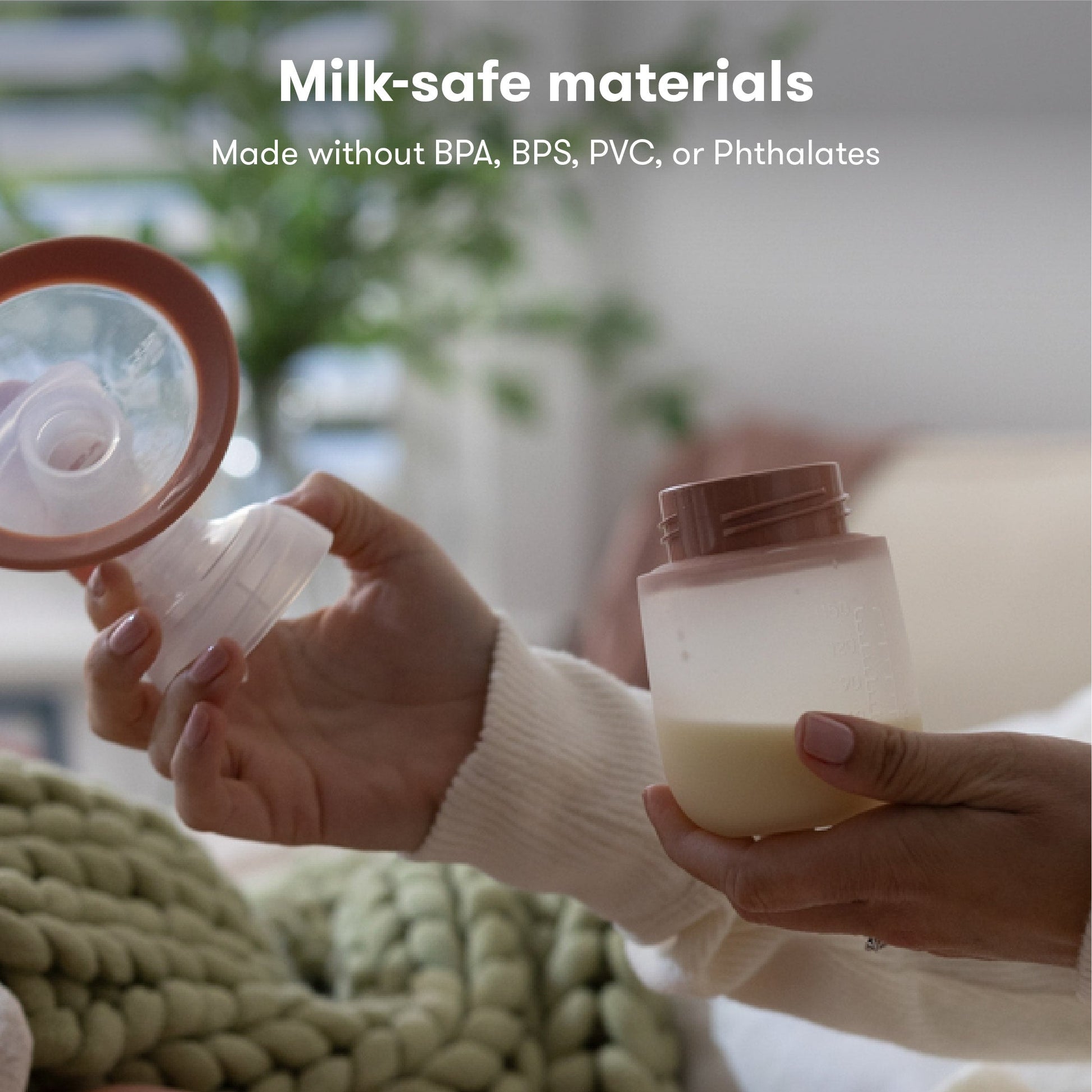 2-in-1 Manual Breast Pump Silicone Bottle + Replacement Lid
